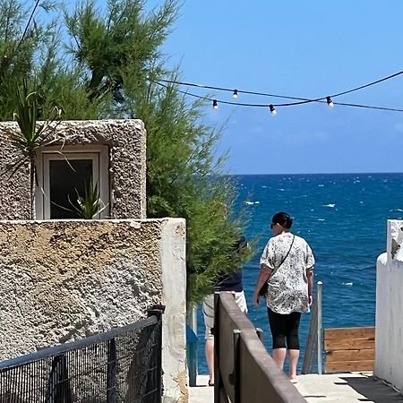 Artemis Rooms Two Steps By The Sea Platanés Exterior photo
