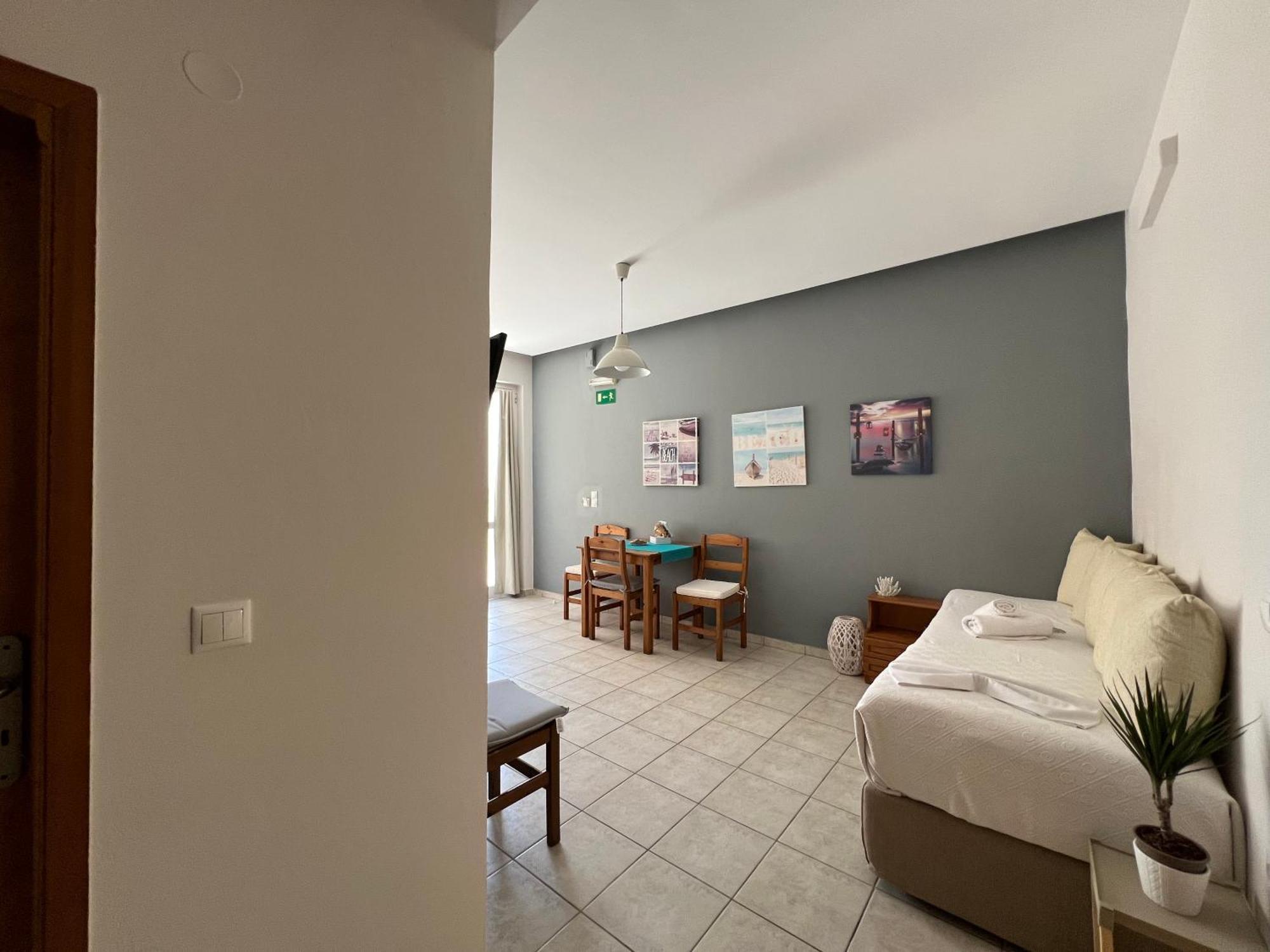 Artemis Rooms Two Steps By The Sea Platanés Exterior photo