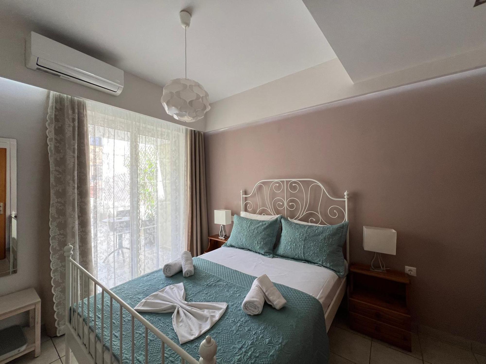 Artemis Rooms Two Steps By The Sea Platanés Exterior photo