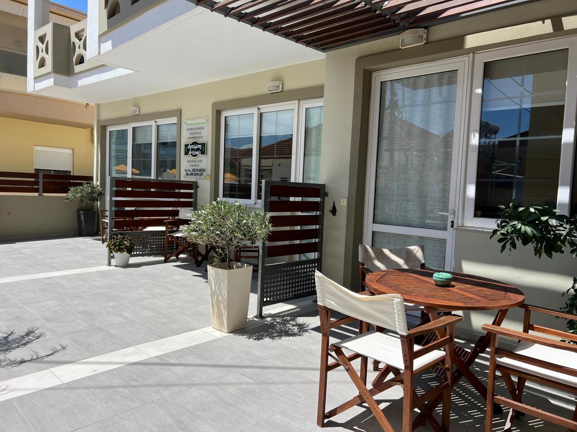Artemis Rooms Two Steps By The Sea Platanés Exterior photo