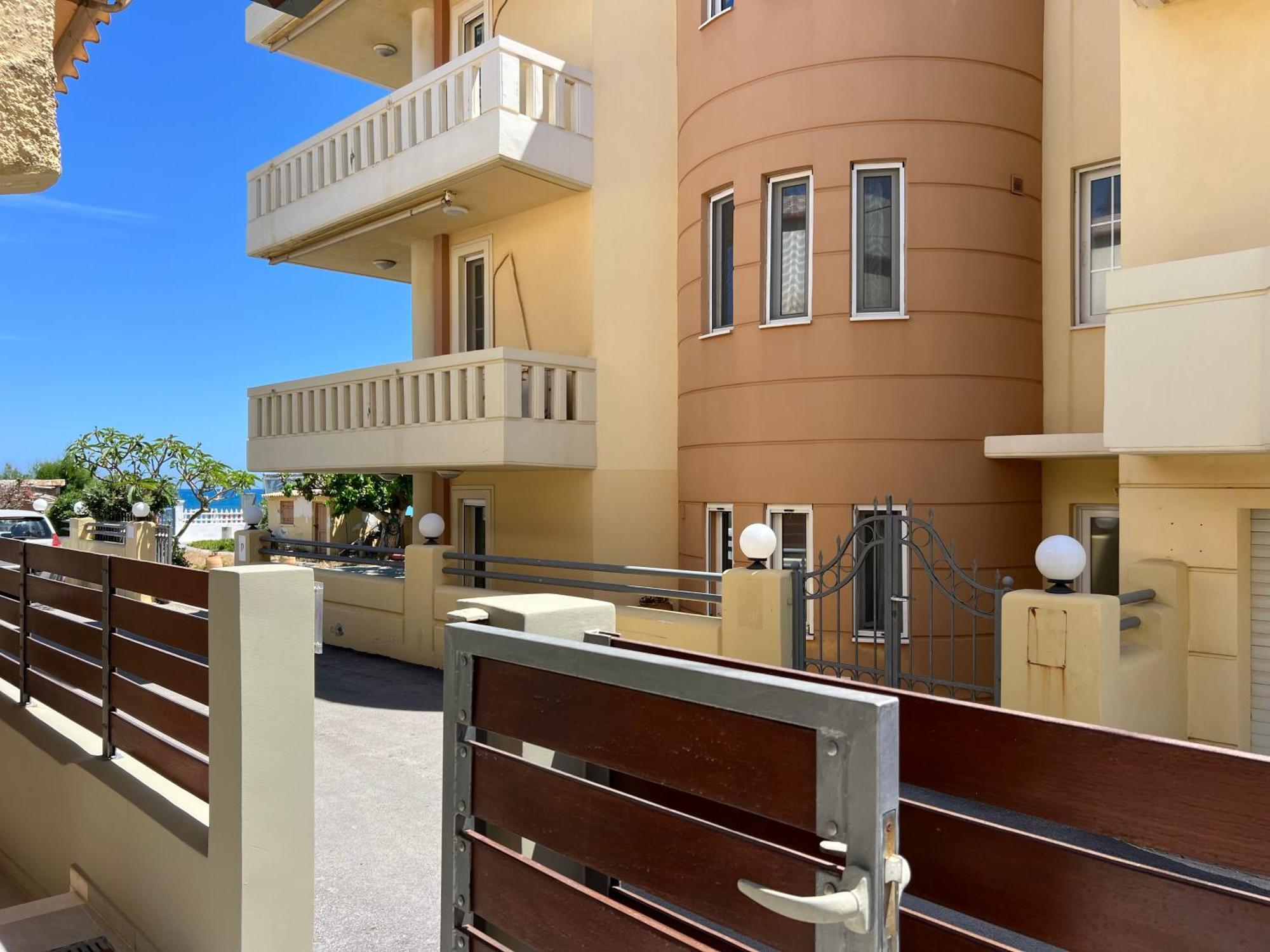 Artemis Rooms Two Steps By The Sea Platanés Exterior photo